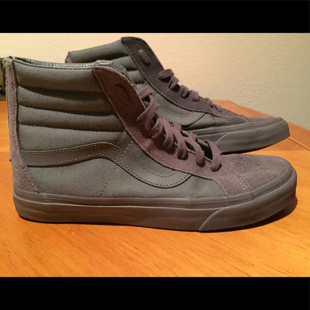 Men’s Gray Canvas Sk8 Hi Top Vans